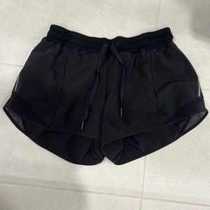 Lululemon Lined Hotty Hot Shorts Size 8